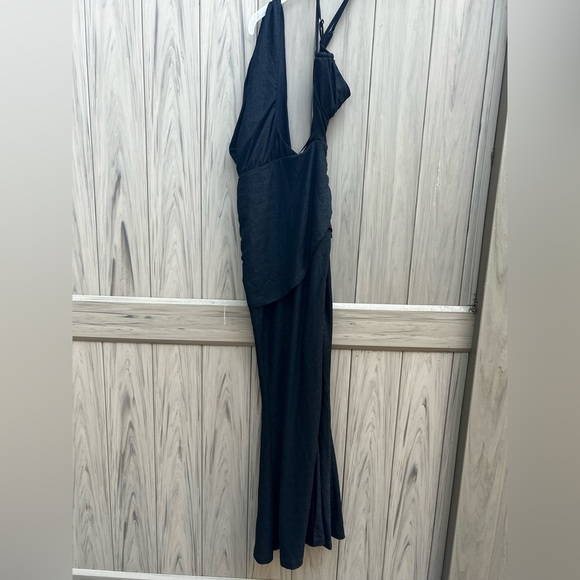 ❌SOLD❌Michael Costello x Revolve Fairleigh Gown in Black New with Tags! - Picture 3 of 8